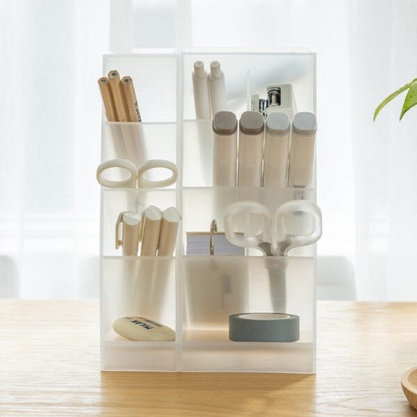 Transparent pen holder-5 compartment Transparent pen holder-5 compartment the source of the production of plastic simple modern air pen holder storage box