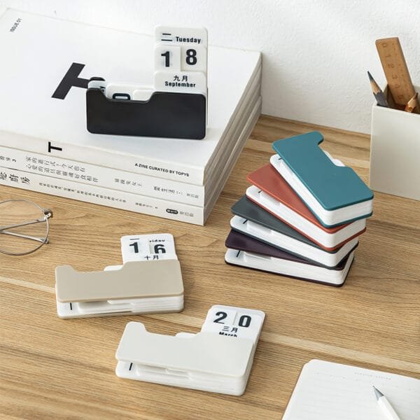 Plastic Calendar 6-colors  creative and small desk ornament with a rotating page of a ten-thousand-year calendar made PS material