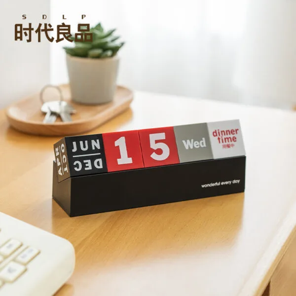 4/5 blocks calendar stand Simple plastic square calendar creative square flip through the ages calendar table ornament