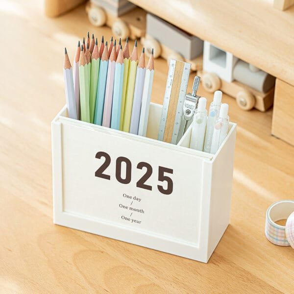 Desk Calendar 4-styles High appearance level pen holder Cute planning desk calendar Plastic pen barrel Desktop storage content