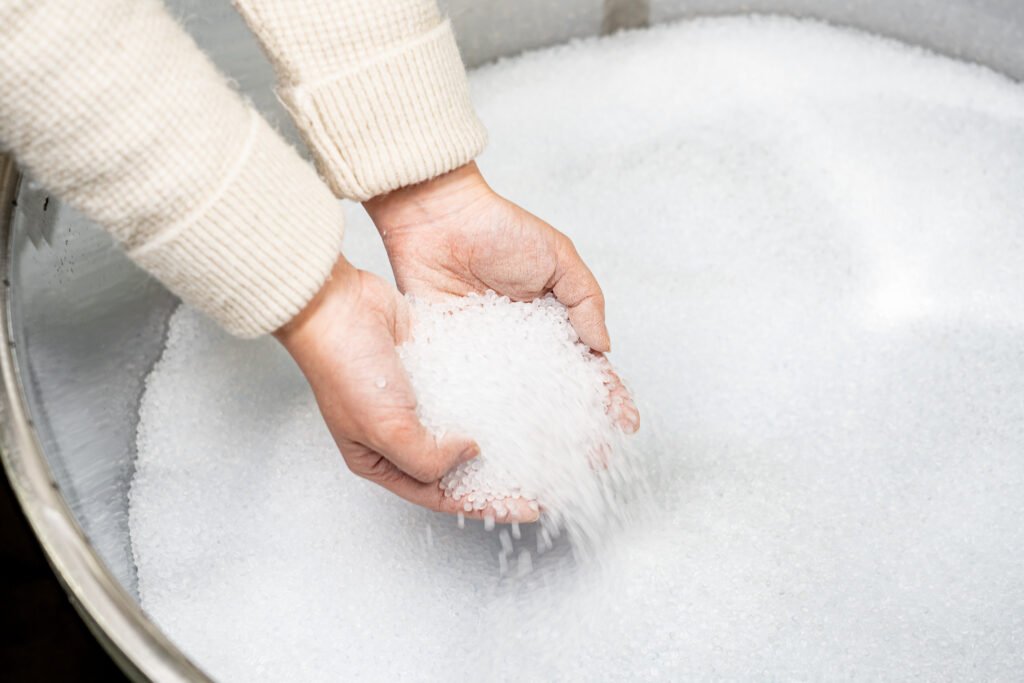 "How to Organize Your Desk: 5 Plastic-Powered Tips for a Clutter-Free Workspace" 1 DSC00258